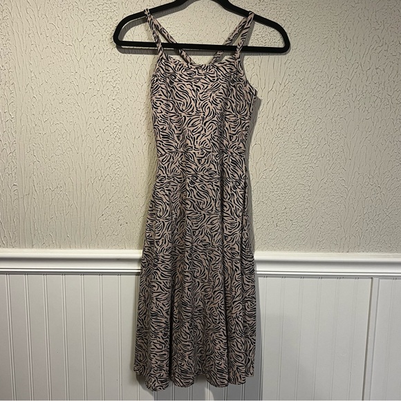 Pact Windswept Oat Fit and Flare Midi Dress size X Small - Picture 3 of 13